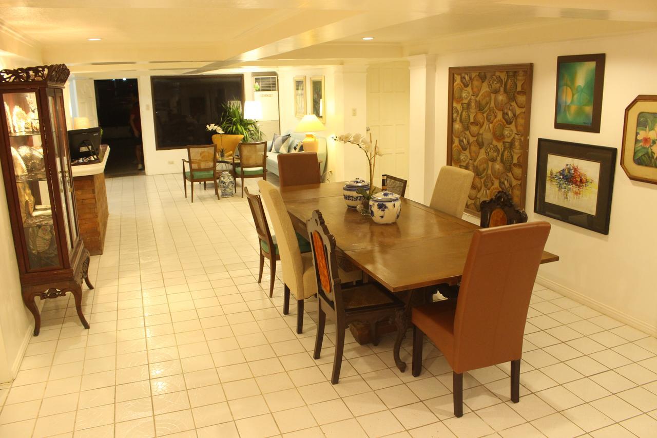 The White Bed And Breakfast Bacolod Exterior photo
